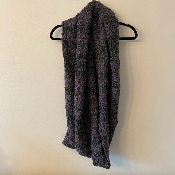 Urban Outfitters Infinity Scarf - Picture 1 of 6